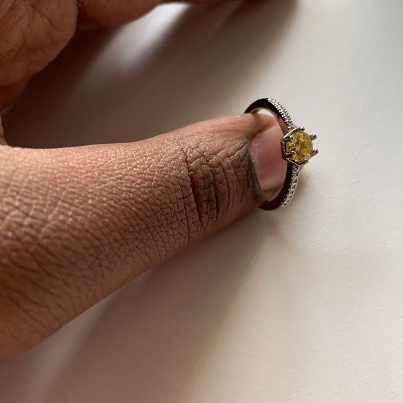 ❌Yellow Gemstone Ring NWOT - Picture 5 of 7
